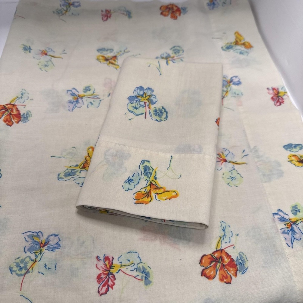 VTG Pair Floral Pillowcases‎ No Iron Standard Dan Rivers Tan Beige Flowers